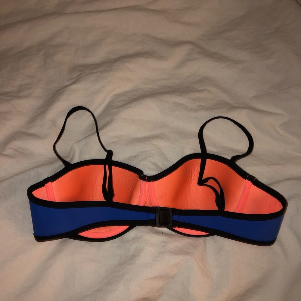 Triangl Bikini - Picture 4 of 8